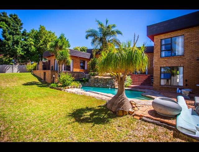 5 BEDROOM HOUSE FOR SALE IN VERGESIG